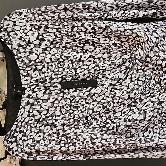 Tahari Blouse - Picture 2 of 5